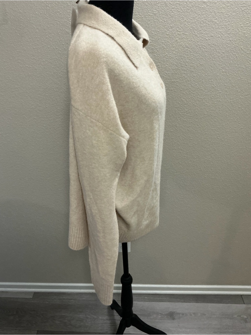H&M Cream Knit Polo Collar Sweater - Picture 4 of 8